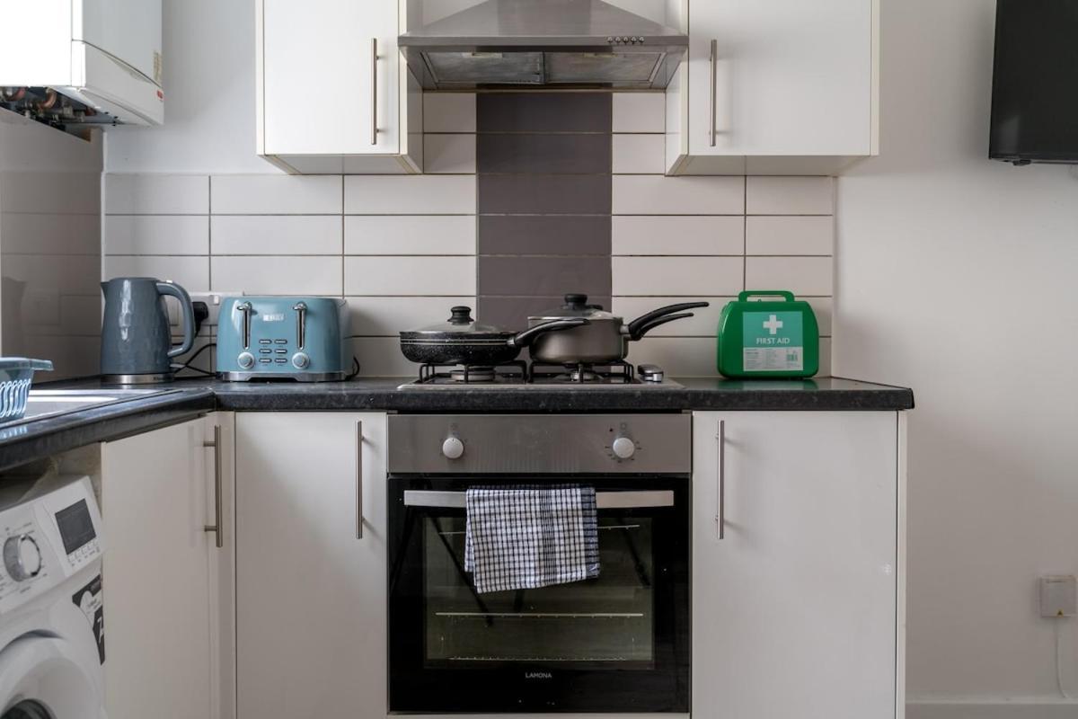 Apartamento Canning Town 4 Bed Flat Sleeps 7- For Groups, Families And Contractors- With Free Parking