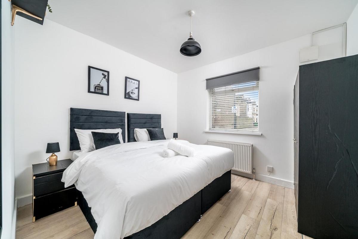 Apartamento Canning Town 4 Bed Flat Sleeps 7- For Groups, Families And Contractors- With Free Parking Londres