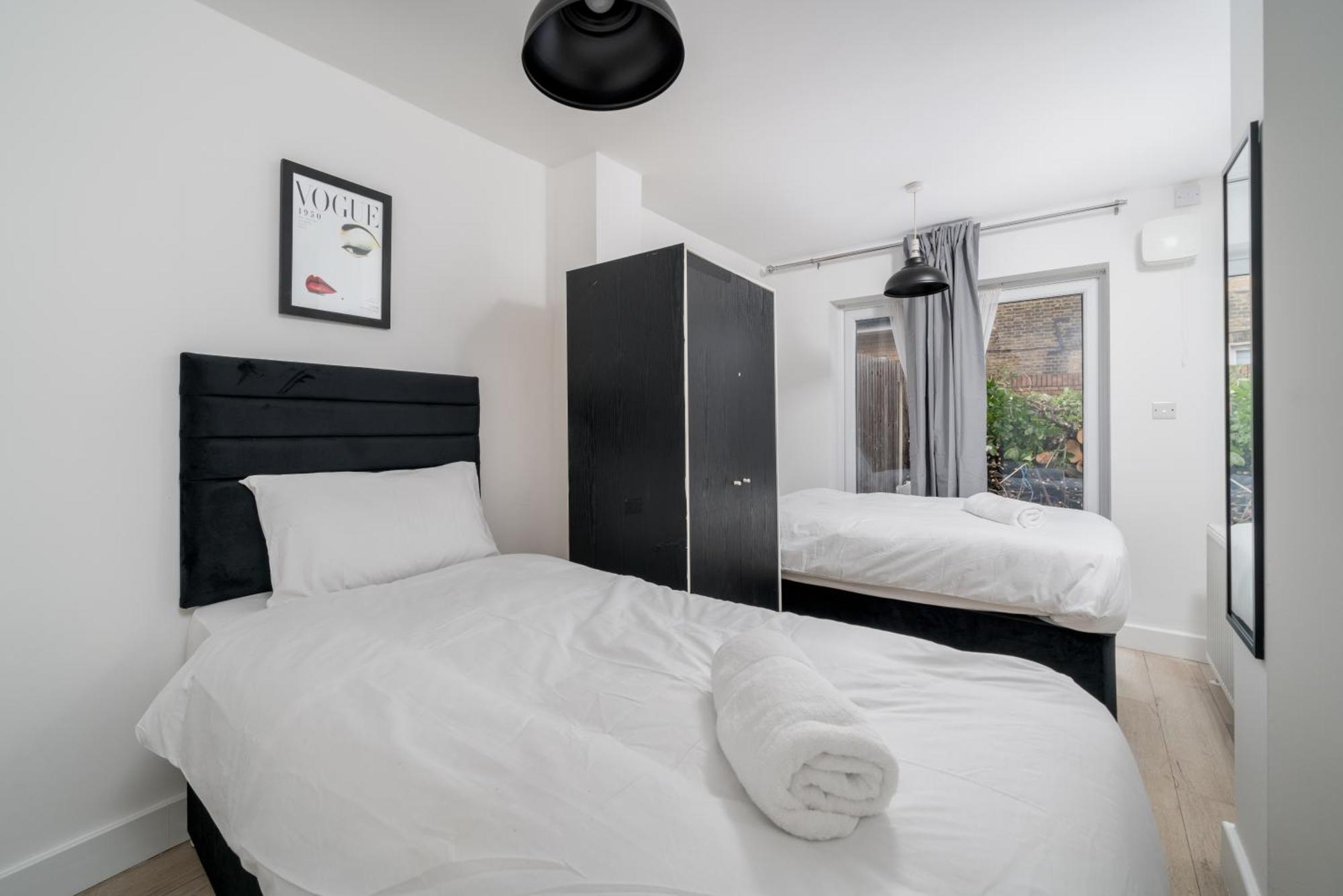 Apartamento Canning Town 4 Bed Flat Sleeps 7- For Groups, Families And Contractors- With Free Parking Londres